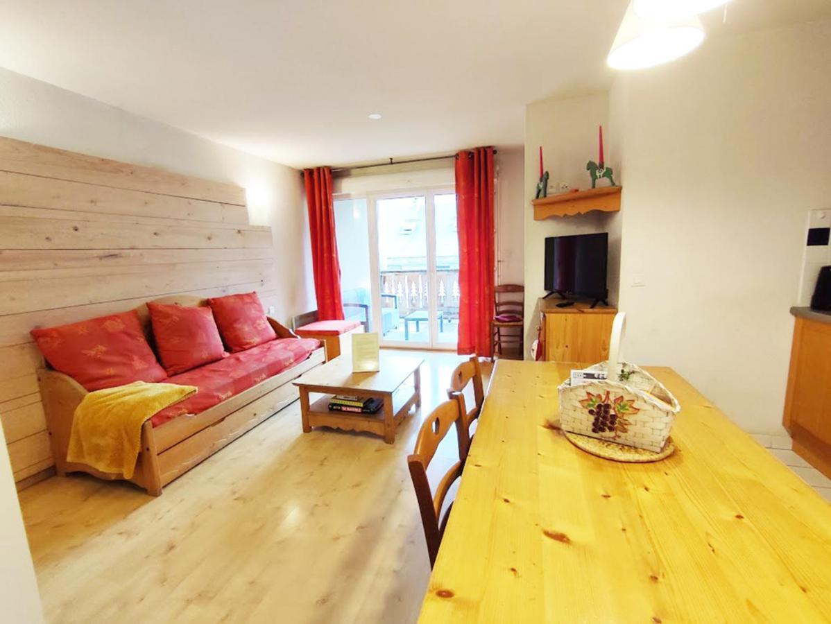 Le 102, T3 Pour 5 Personnes, Vue Montagne, Classe 2 Etoiles Nf, Parking, Piscine En Ete Bagneres-de-Luchon Экстерьер фото