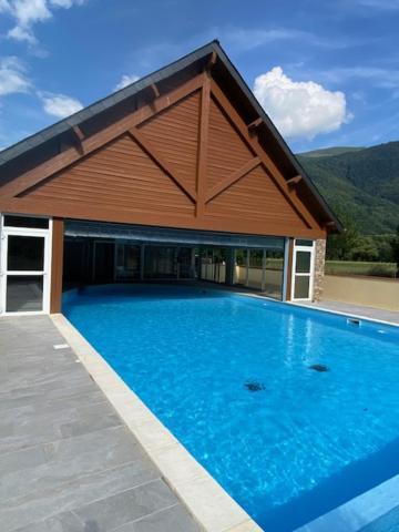 Le 102, T3 Pour 5 Personnes, Vue Montagne, Classe 2 Etoiles Nf, Parking, Piscine En Ete Bagneres-de-Luchon Экстерьер фото